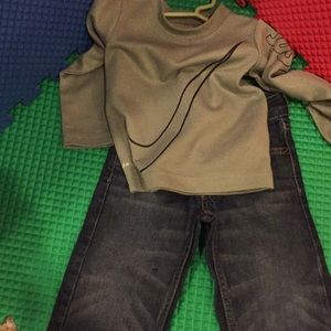 Gray Nike and demon Levi